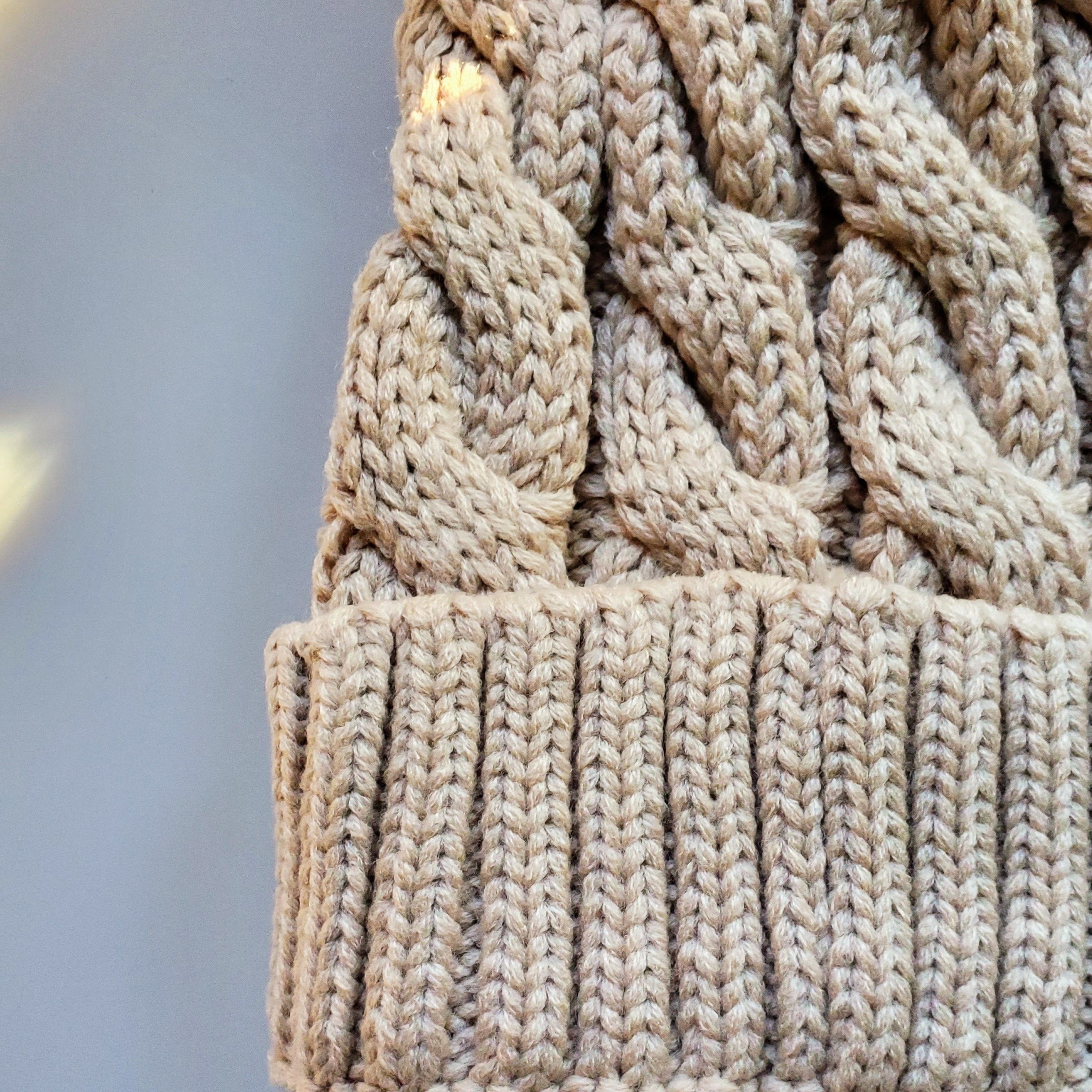 Pom Pom Toque - Beige-Design Blanks