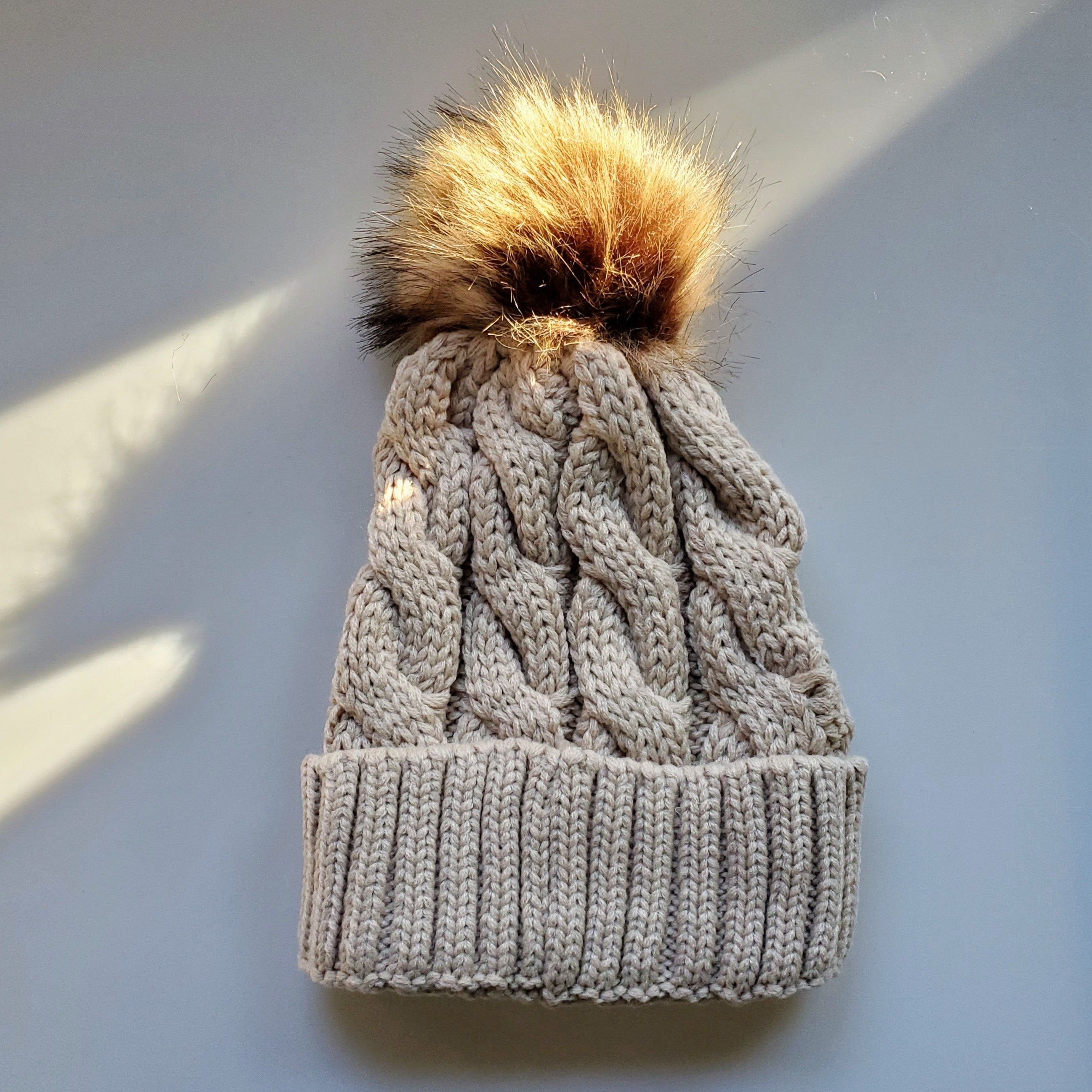 Pom Pom Toque - Beige-Design Blanks