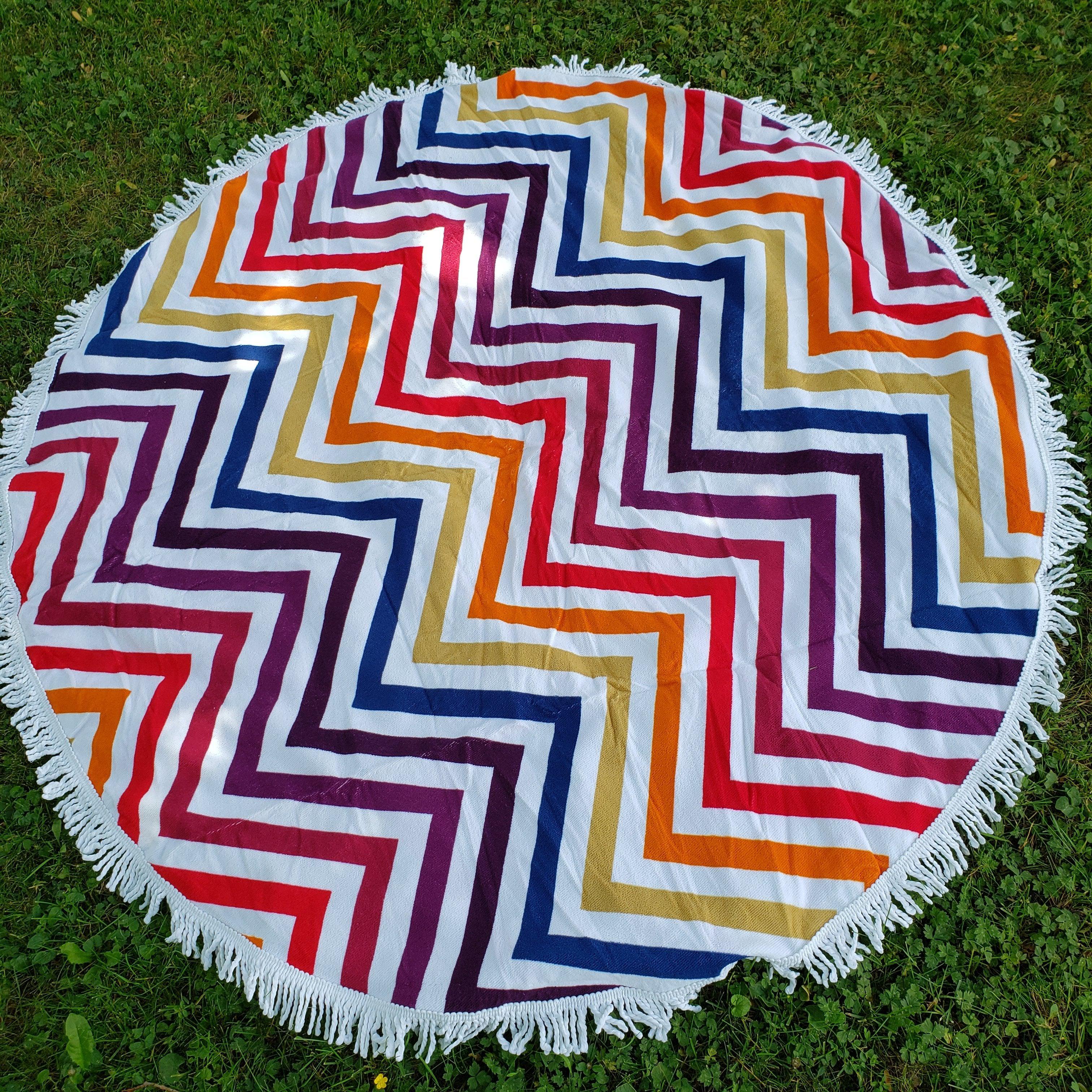 Round Beach Towels - RAINBOW ZIGS-Design Blanks